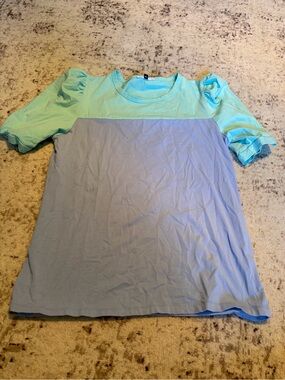 Women’s Colorblock Puff-Sleeve Top - Mint & Light Blue